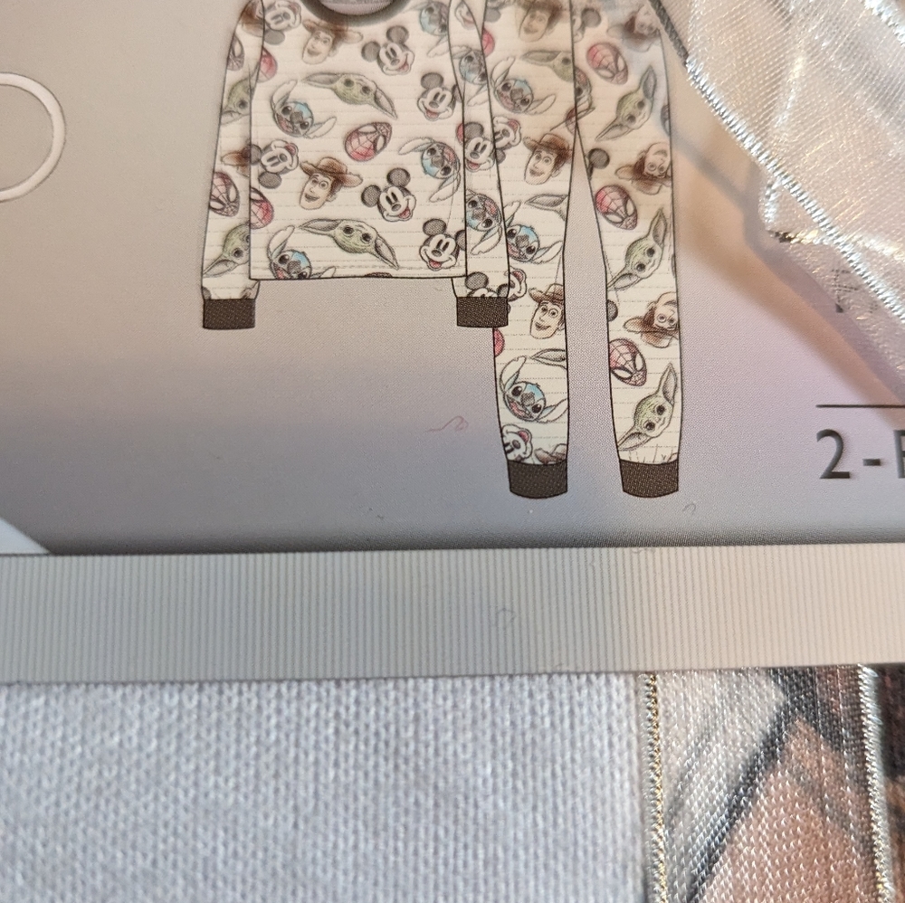 Disney 100 Women's Size XS pajamas Brand New - Picture 4 of 8